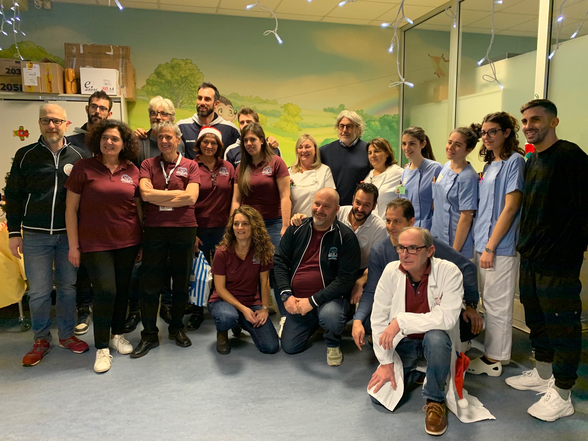 12 dicembre 2019 - ASSOCIAZIONE GIULIA: GLI ATLETI DI SPAL E KLEB BASKET TRA I SORRISI DEI BAMBINI E DEGLI ANZIANI IN OSPEDALE