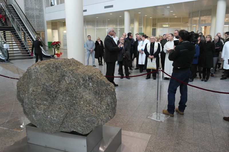 Benedizione della "Prima Pietra" un gesto del passato che apre anche verso il futuro.