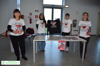 24-11-2021 CONTRO VIOLENZA SULLE DONNE (1).JPG