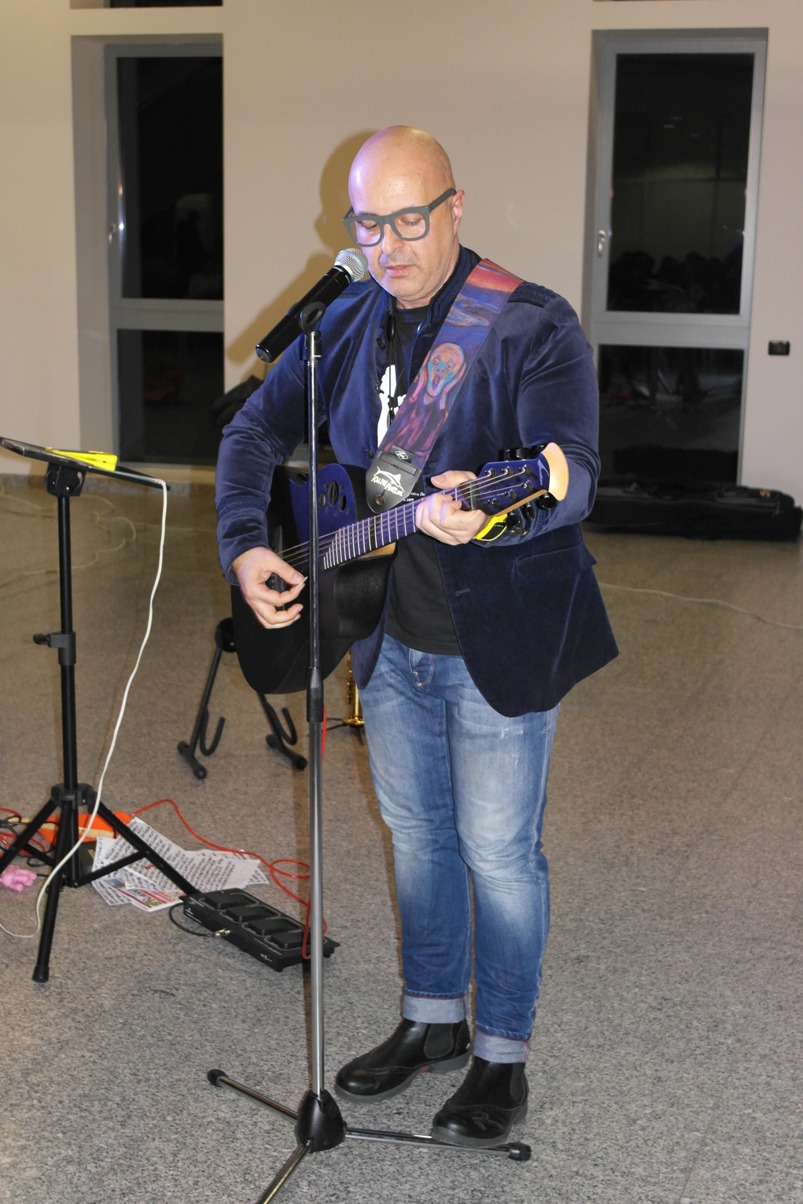 GIOVEDÌ 2 APRILE ANCORA DONI PER I PICCOLI RICOVERATI A CONA