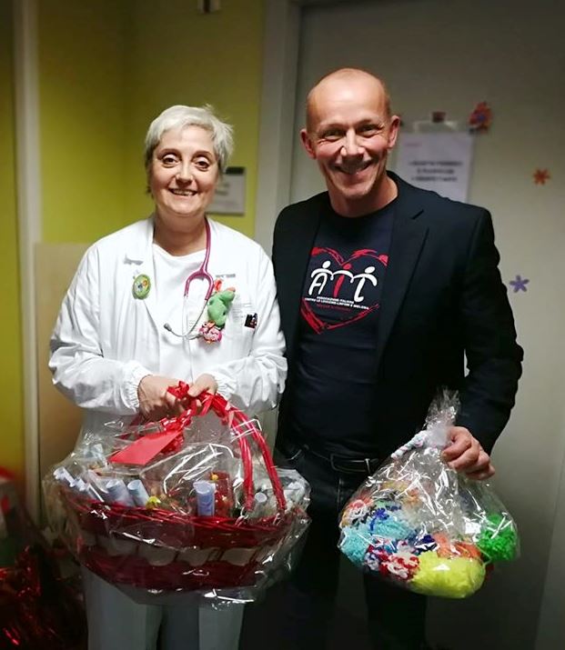 24 dicembre 2019 - GRUPPO SCOUT DI COPPARO E AIL FERRARA CONSEGNANO DONI AI PICCOLI RICOVERATI DELL’OSPEDALE DI CONA  