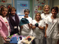 IL LAVORO A MAGLIA RALLEGRA BIMBI E MAMME DELLA TERAPIA INTENSIVA NEONATALE