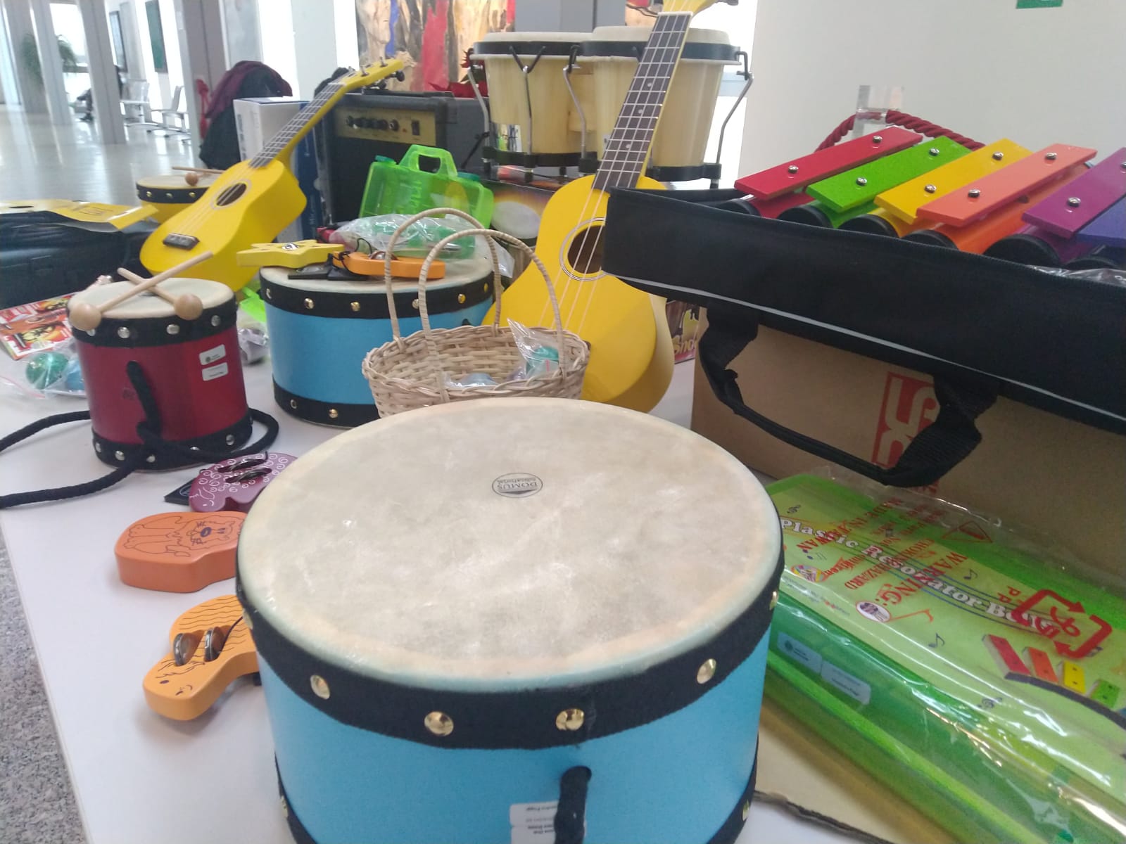 Consegna strumenti musicali Lions Club Ferrara Ducale (3).jpg