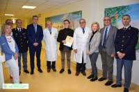 LA POLIZIA DI STATO DI FERRARA DONA PRESIDI SANITARI AI REPARTI PEDIATRICI DEL S.ANNA E CONSEGNA DONI AI BIMBI RICOVERATI