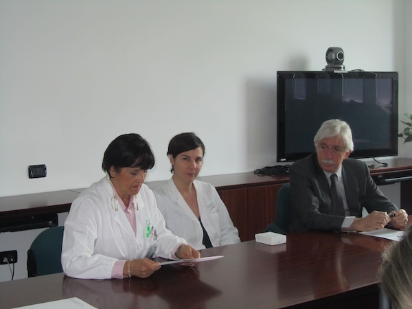 NUOVE TERAPIE NON FARMACOLOGICHE PER I MALATI DI PARKINSON LO STIMOLATORE CEREBRALE CONTROLLA I SINTOMI DELLA MALATTIA