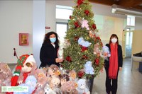 UN CARICO DI PELUCHE PER I BIMBI DELLE PEDIATRIE