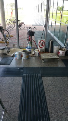 01-06-2016 - terzo intervento - percorsi tattilo plantari - ingresso 1 (1).jpg