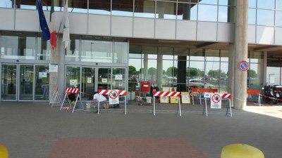 26-05-2016 - terzo intervento - percorsi tattilo plantari ingresso 1 (3).jpg