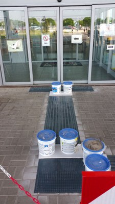 27-05-2016 - terzo intervento - percorsi tattilo plantari - ingresso 1 (1).jpg