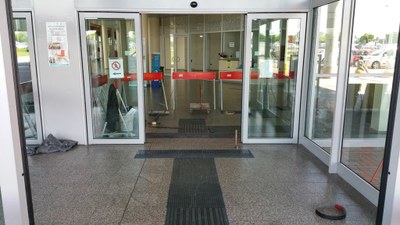 30-05-2016 - terzo intervento - percorsi tattilo plantari - ingresso 1  (12).jpg