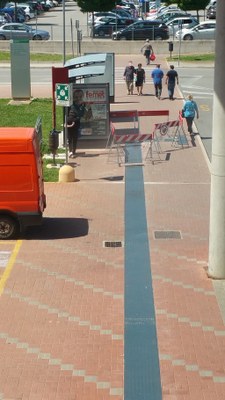 31-05-2016 - terzo intervento - percorsi tattilo plantari - ingresso 1 (2).jpg