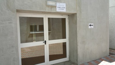 13-06-2016 - sesto intervento - Chiusura Ingresso 2 per pavimentazione colorata e colorazione pareti snodo F + snodo E Piano Terra (come raggiungere CUP, BAR, Ambulatori e CUNICO-Centro Prelievi).jpg