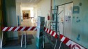 17-06-2016 - sesto intervento - Chiusura Ingresso 2 per pavimentazione colorata e colorazione pareti snodo F (come raggiungere CUP - BAR - Ambulatori e CUNICO - Centro Prelievi) (4).jpg