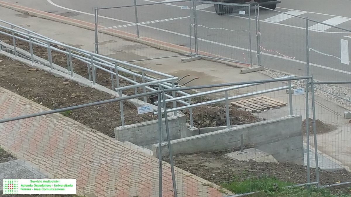 26 ottobre 2016 rampa esterna parcheggio P2 (2).jpg