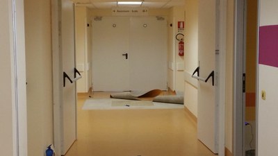 10-05-2016 - primo intervento - pavimentazione colorata interna - primo piano settore 1 - snodo C (9).jpg