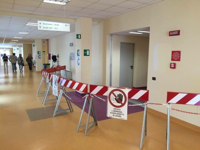 16-05-2016 - primo intervento - pavimentazione colorata interna - primo piano settore 1 - snodo C (9).jpg