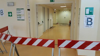 17-05-2016 - primo intervento - pavimentazione colorata interna - primo piano settore 1 - snodo B (3).jpg