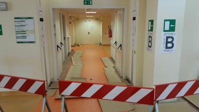 18-05-2016 - primo intervento - pavimentazione colorata interna - primo piano settore 1 - snodo B (6).jpg