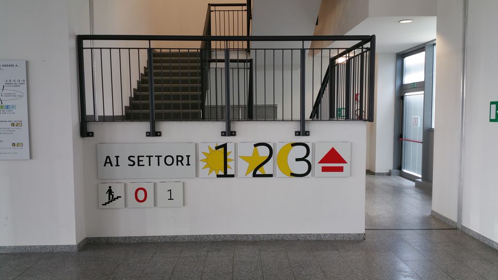 06-06-2016 - Intervento di installazione nuova segnaletica (6).jpg