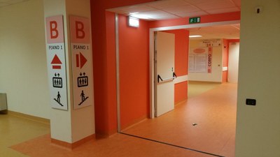 09-06-2016 - intervento di installazione nuova segnaletica (10).jpg