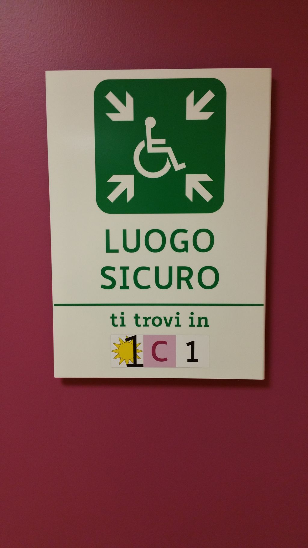 09-06-2016 - intervento di installazione nuova segnaletica (15).jpg