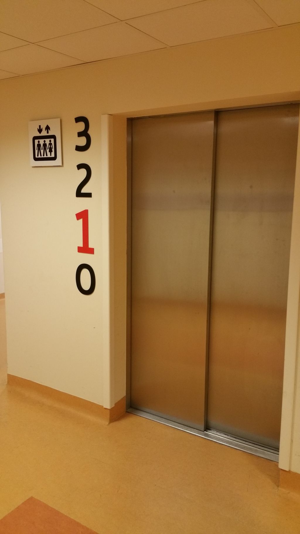 09-06-2016 - intervento di installazione nuova segnaletica (71).jpg