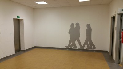 13-05-2016 - intervento installazione sagome in rilievo e insegna luminosa - parcheggio coperto P7 (1).jpg